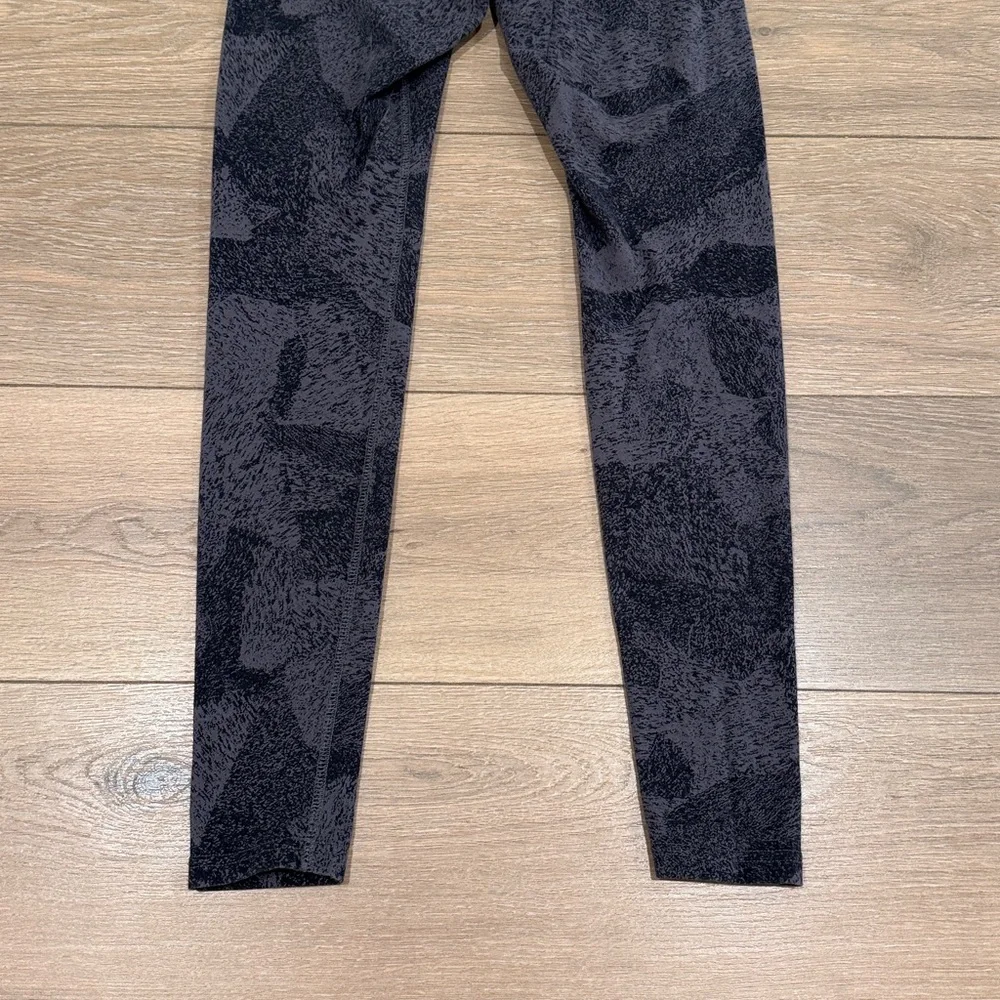 NIKE Gray Abstract Pattern Mid Rise Cotton Active Lounge Gym Legging Size Small‎